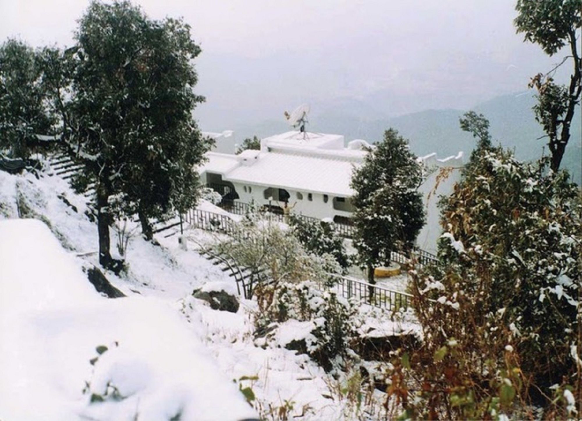 सहारा Sterling 4*
